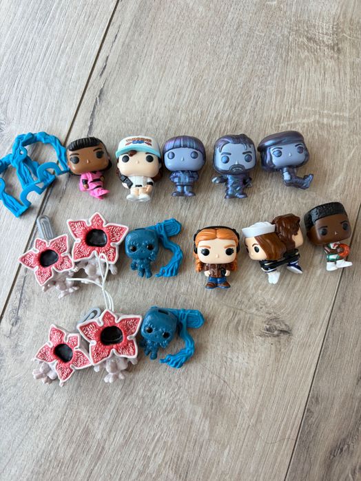 Играчки коллекциони Kinder Joy Stranger Things