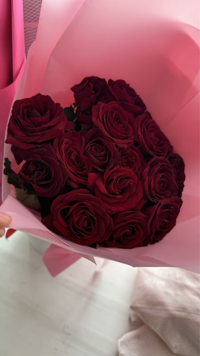 Красный букет роз