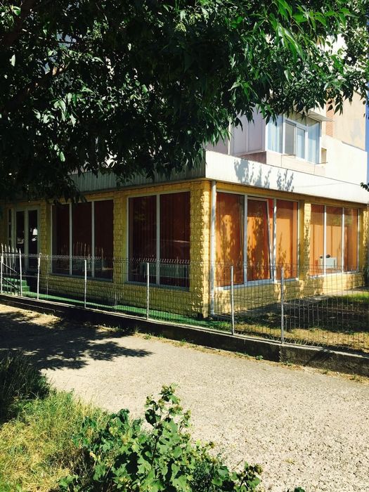 Vand apartament parter