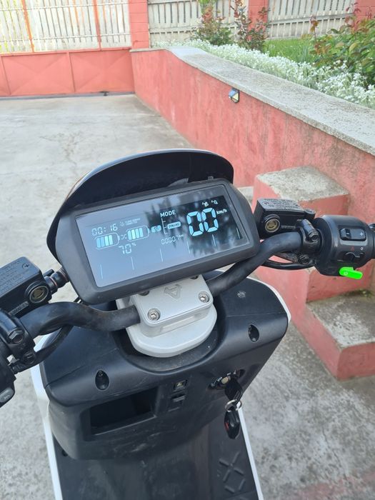 Scuter electric NIU NQI GT