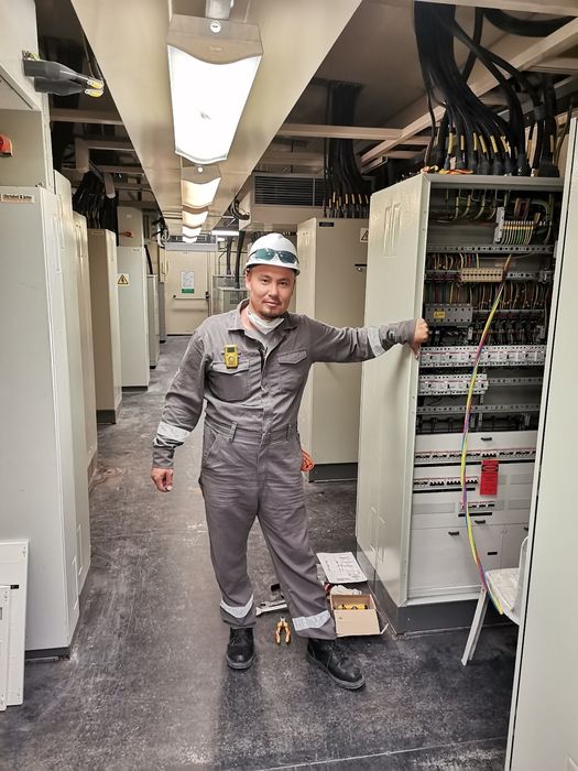 Услуги электрика.