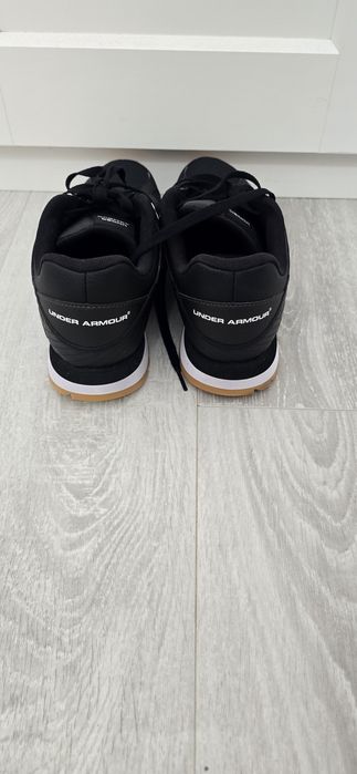 Adidasi Under Armour 42