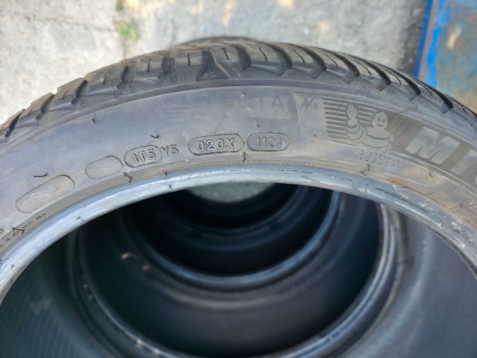 4 Anvelope VARA IARNA 4Sezoane - 255/40/21 102W XL - Michelin Cross Climate 2 SUV - Impecabile - DOT 2024 !