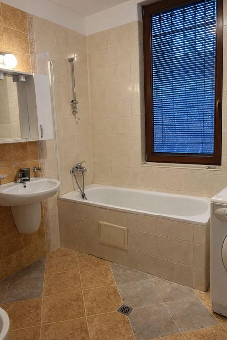 Тристаен апартамент под наем в ж.к. Бояна, 2220600