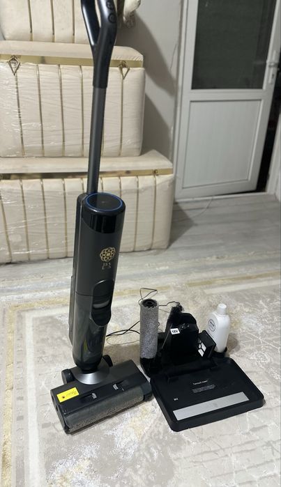 Вертикальный пылесос моющий