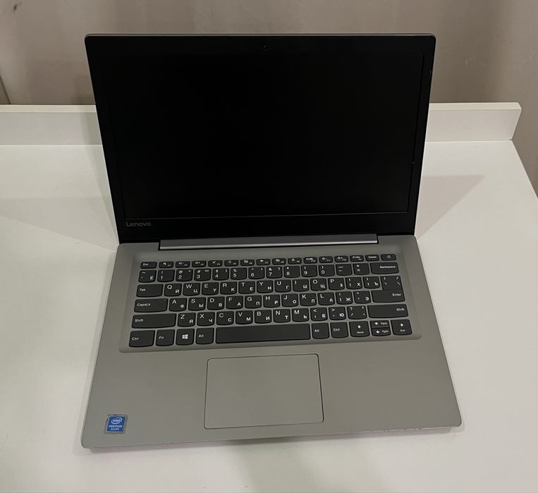 Ноутбук Lenovo, модель 81J2.