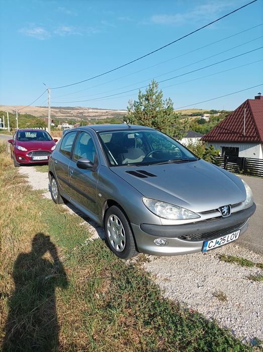 Vând Peugeot 206 înmatriculat,
