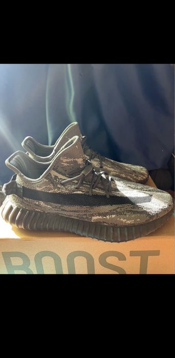 Yeezy boost 350 v2 dark salt