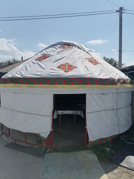 Казак уй арендага . Юрта