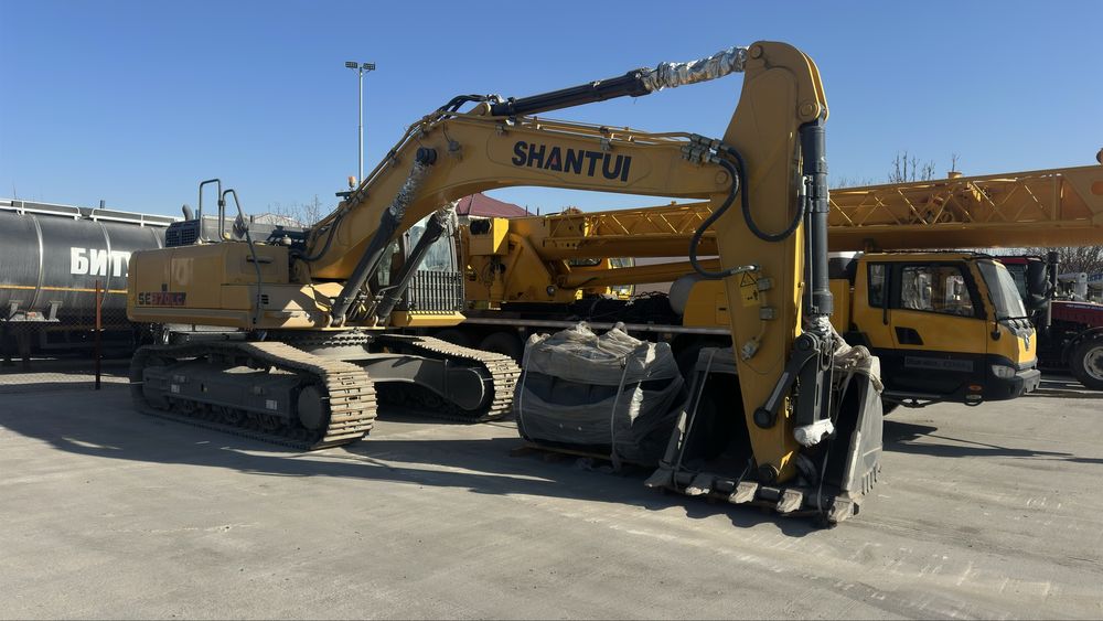 Экскаватор SHANTUI SE370 2 куб