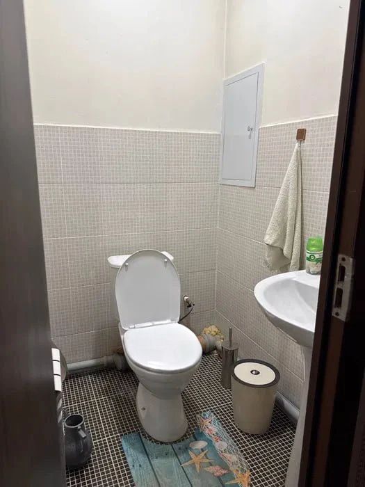 Продаю 2 в 3 комнатную квартиру Янгихаёт 8 худуд