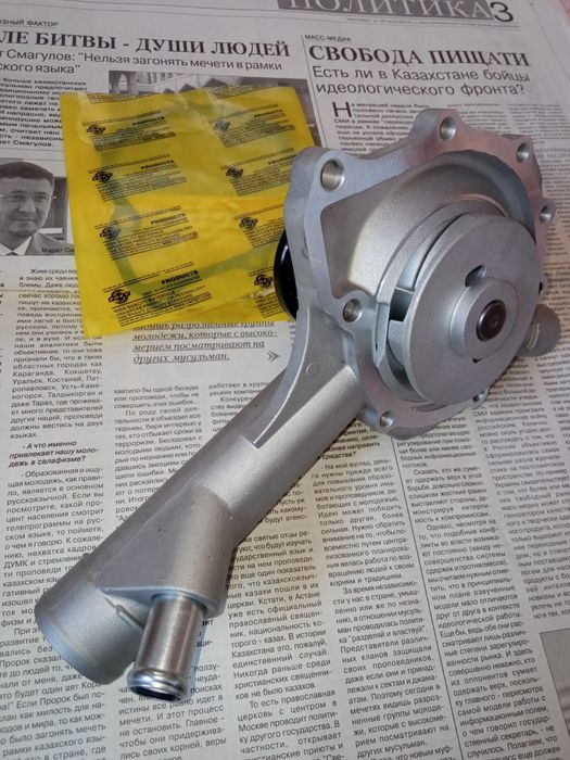 Продам помпу на Мерседес