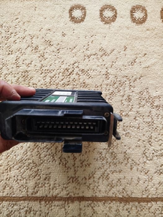 Запчасти детали на  Ауди 80 б3