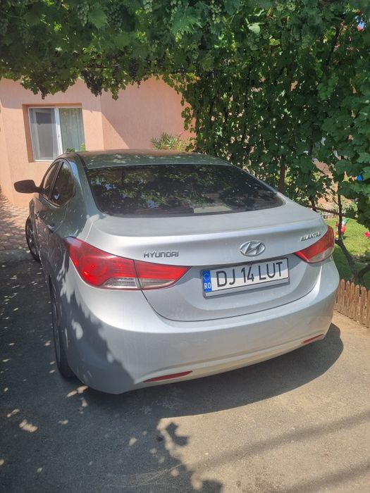 Hyundai Elantra 2013