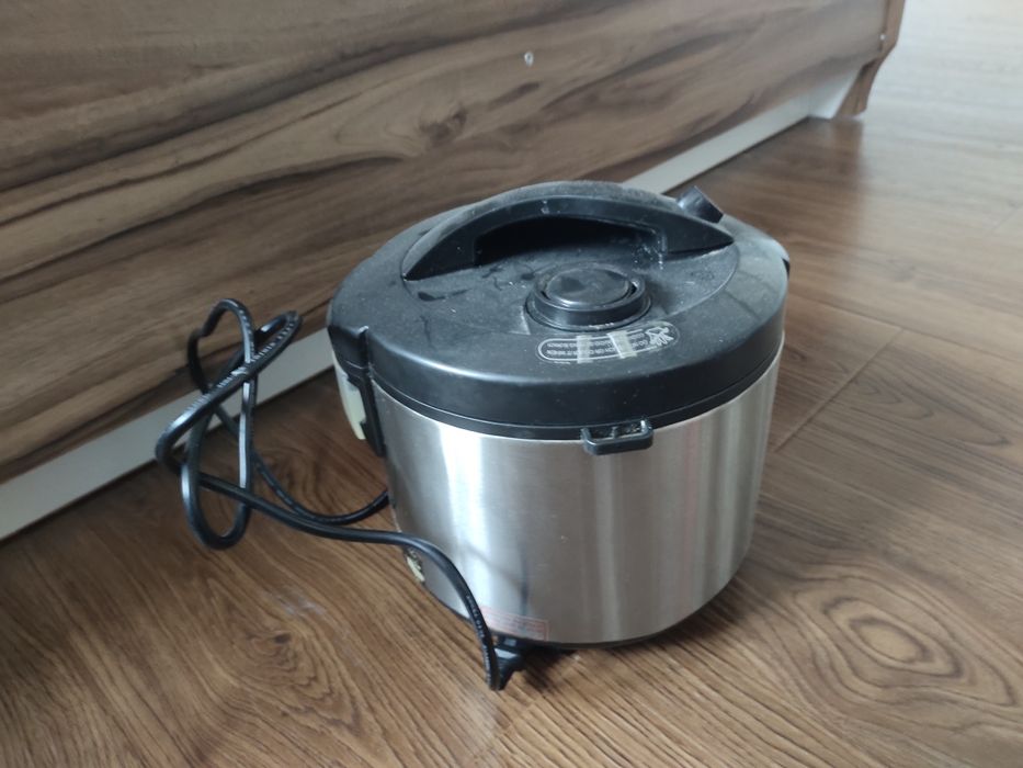 Мультиварка Redmond