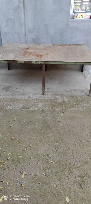 Металлический стол