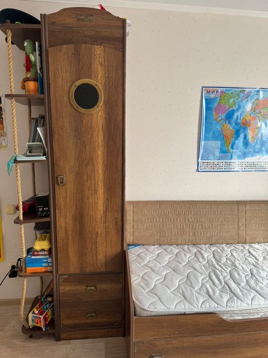 Продам детскую кровать.