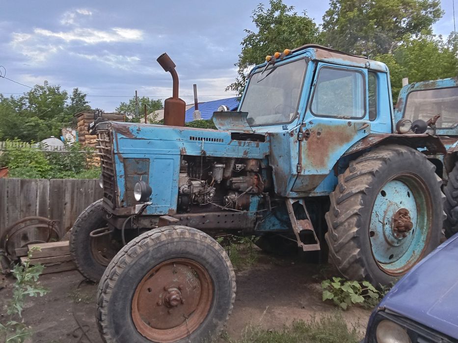 Трактор МТЗ 80 на ходу