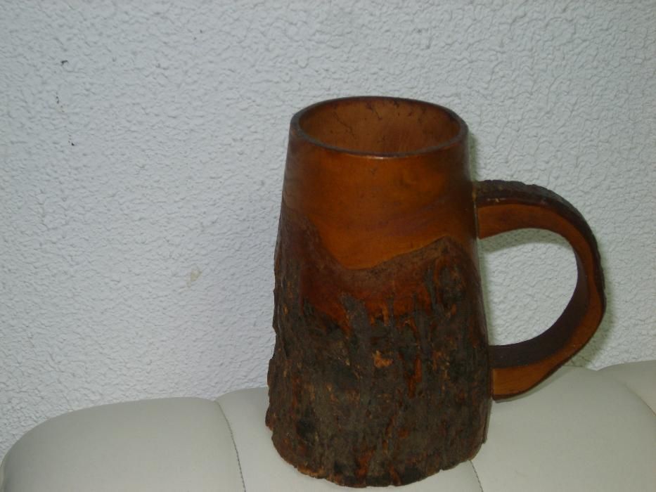 дървени чаша, кутия и ефектни търбошони