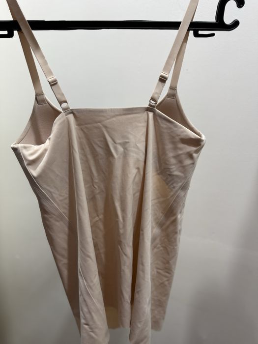 Майка со встроенным бра uniqlo