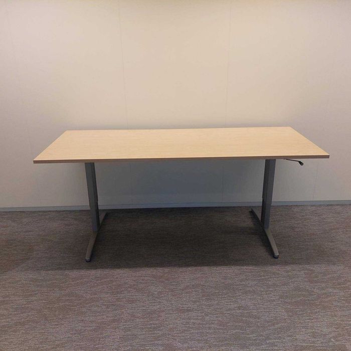 Birou reglabil pe înălțime cu manivelă