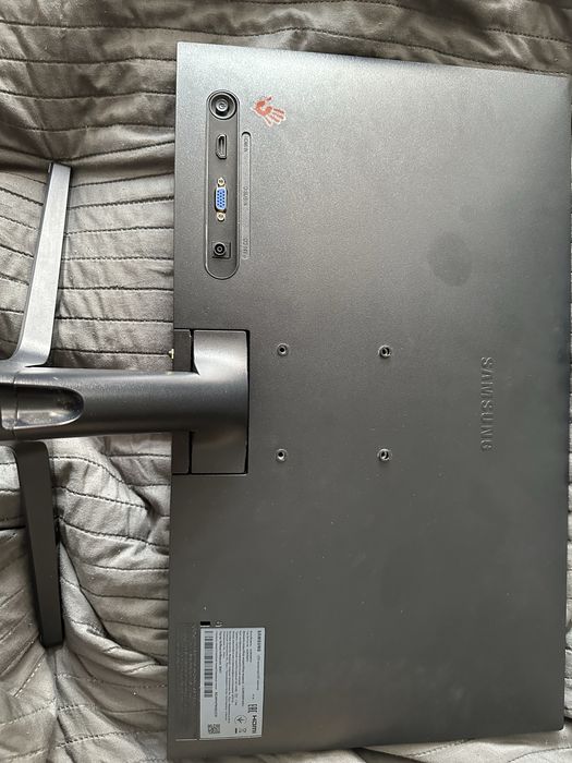 Монитор Samsung 75 HZ