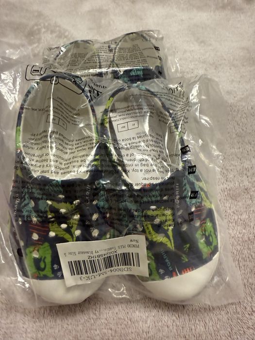 Papucei noi marimea 22