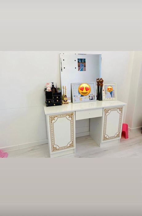 Продаеться спальная гарнитура.