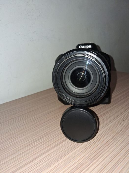 Aparat de fotografiat CANON EOS 600D