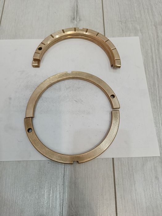 На ЯМЗ полукольцо коленвала