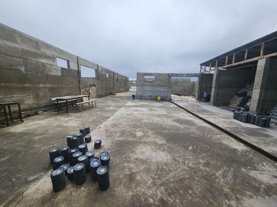 Ишлаб чиқариш учун қулай жой сотилади