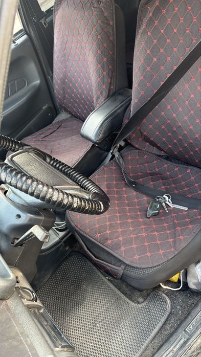 Продам машину Lada 2115