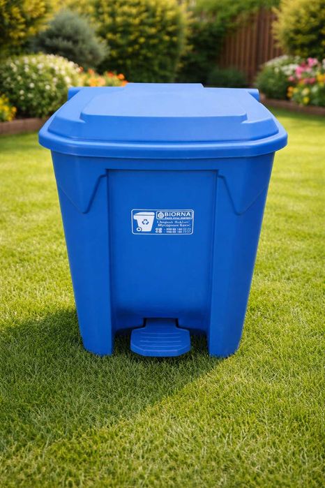 Мусорные урны с педалью