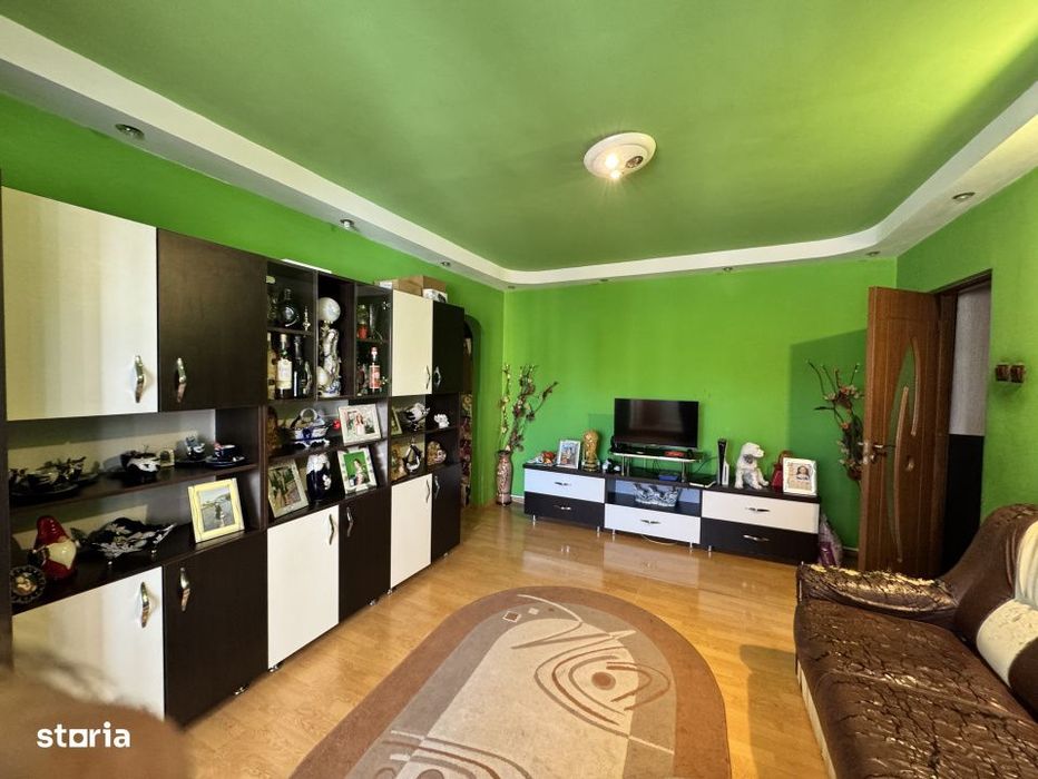 Apartament 3 camere, 50 mp, zona Craiovita Noua