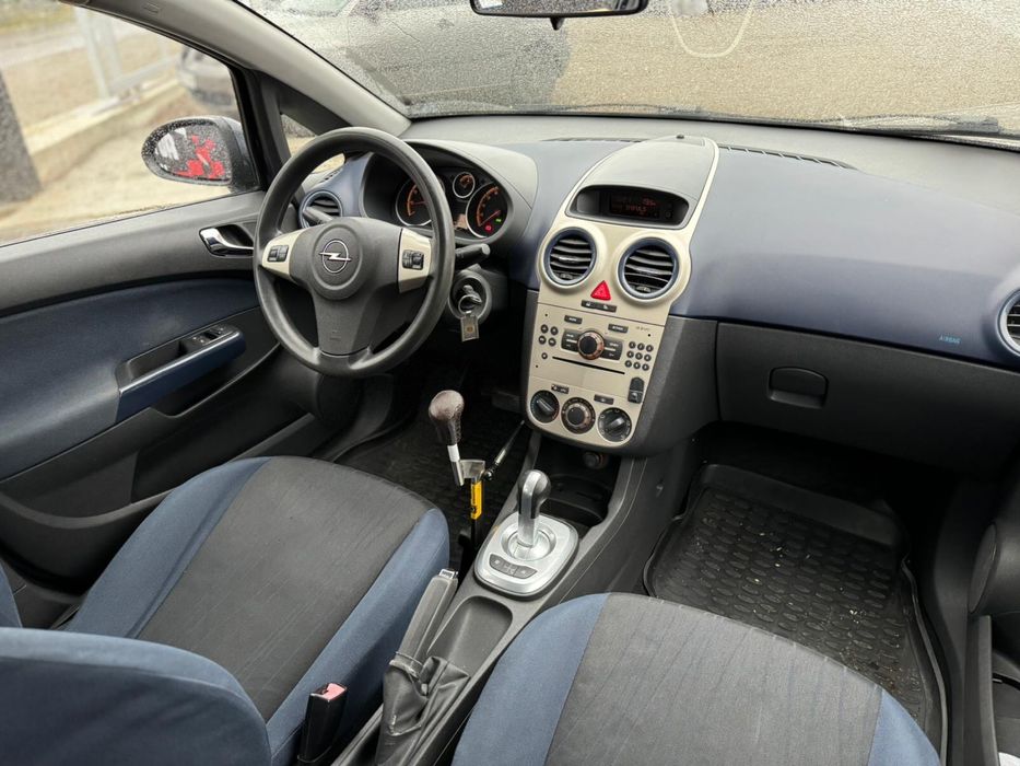 Opel Corsa impecabil Masina pentru persoane cu dezabilitati