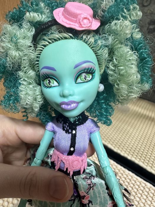 Продам куклу монстр хай!