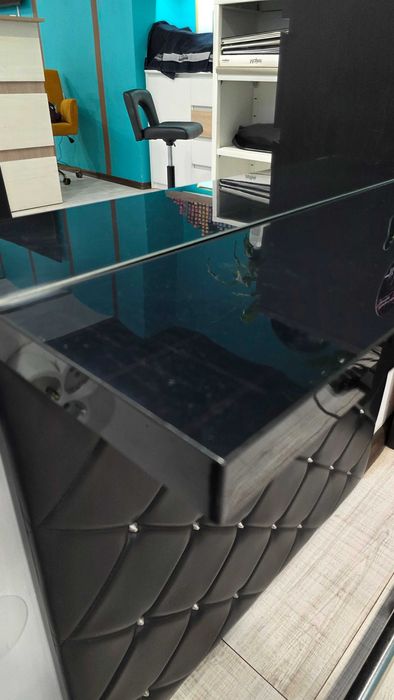 Фризьорско огледало