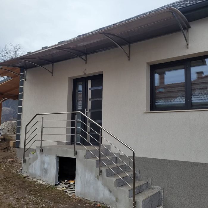 Porți, garfuri,balustrade,copertine din inox și fier