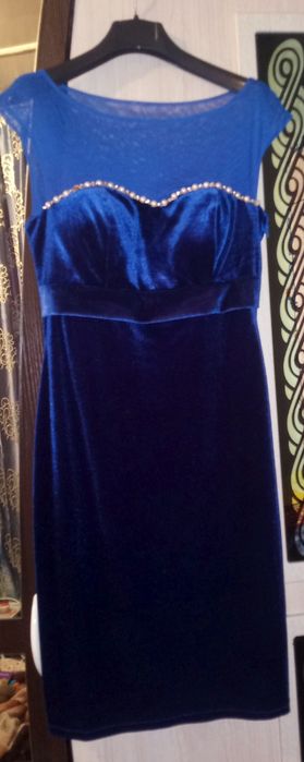 Вичерный платье с губкой