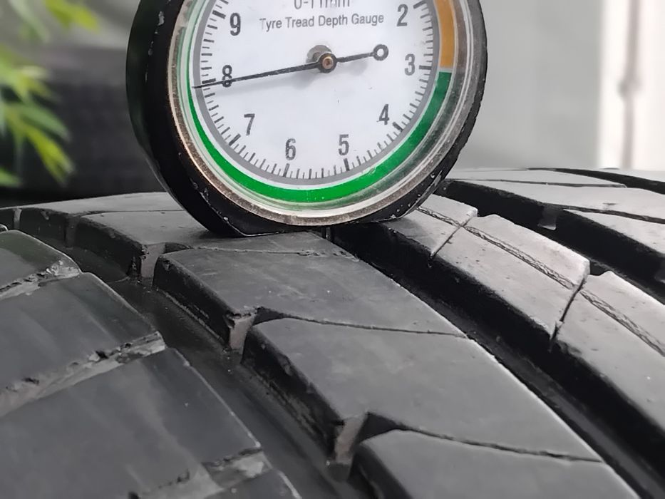 Гуми 225 45 18 Гудиър Goodyear 2 броя - нов внос. Не са нови!
Гумите са нов внос и са запазени, без забележки по структурата. Подходящи за дъл