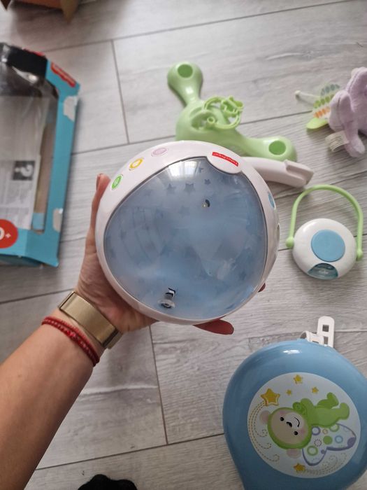 Fisher Price Музикална въртележка за легло МЕЧЕТА-ПЕПЕРУДИ