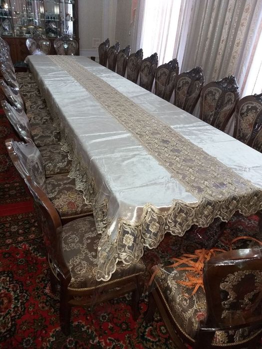 Мехмонхона учун стол стул
