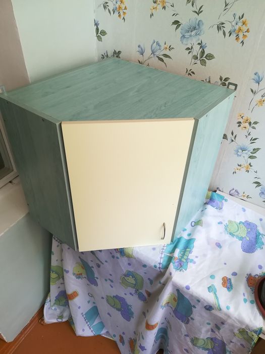 Продаётся  подвесная полка