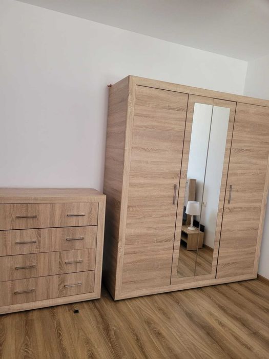 Inchiriez apartament 2 camere, mobilat, utilat , loc parcare