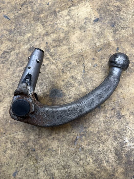 Оригинален теглич/кука за ауди