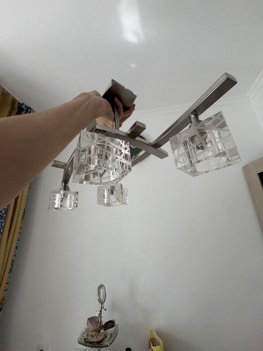 Люстра 4-рожковая