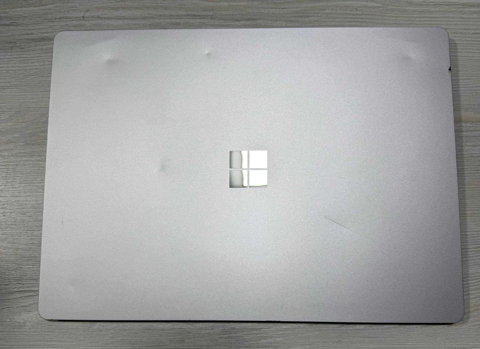 Microsoft  Surface Laptop 3 13.5” 2,5 K IPS Core I7-1065G7 16GB/256GB
