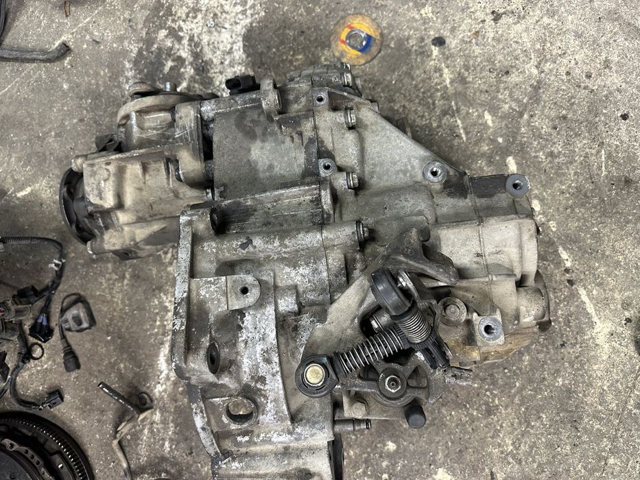 Скоростна кутия ауди с3  куатро s3 8l отлична