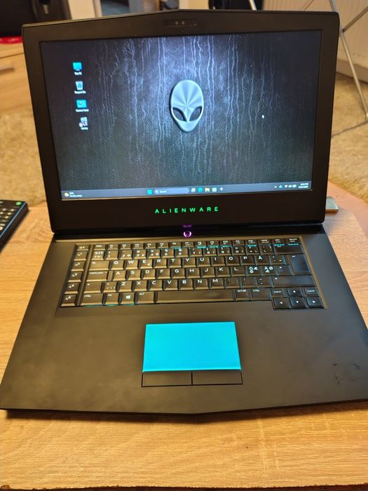 Dell Alienware R3 15 Gaming i7 ssd gtx