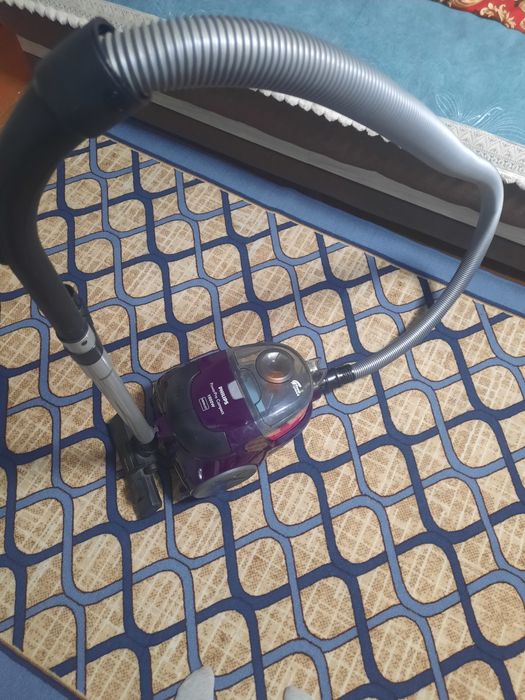 Продам сапоги,парик, пылесос